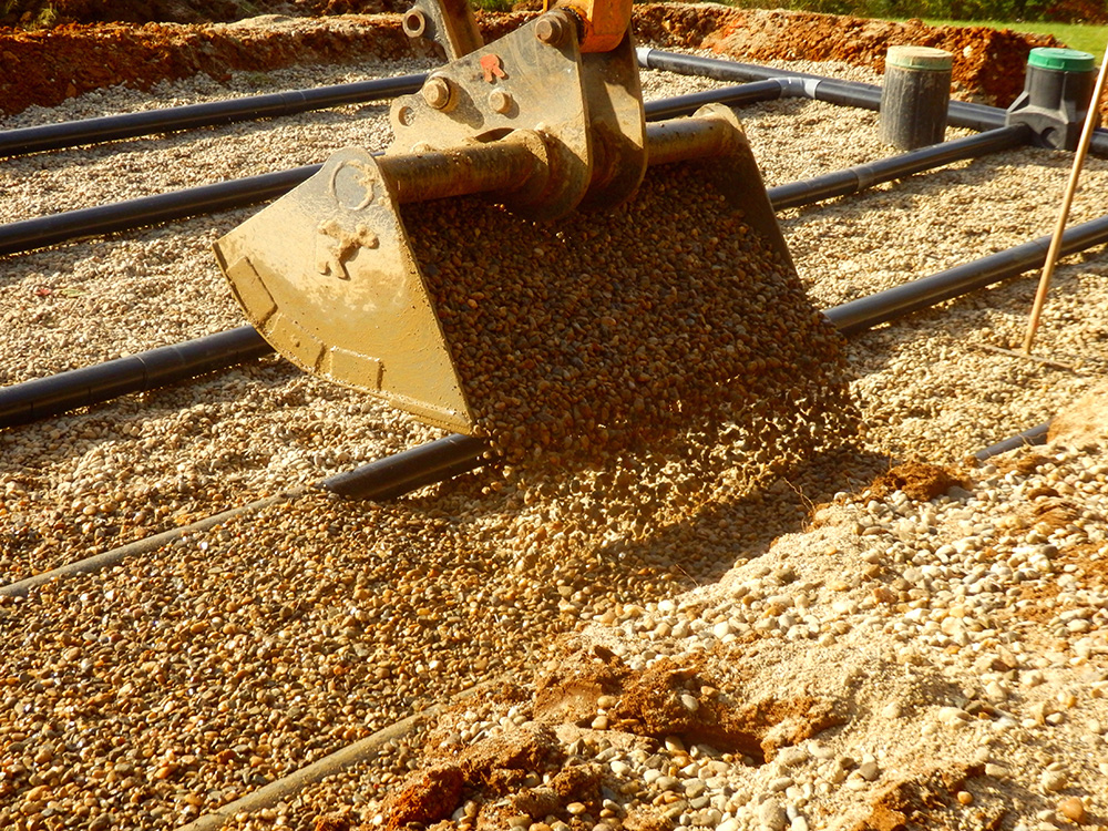 spreading-gravel